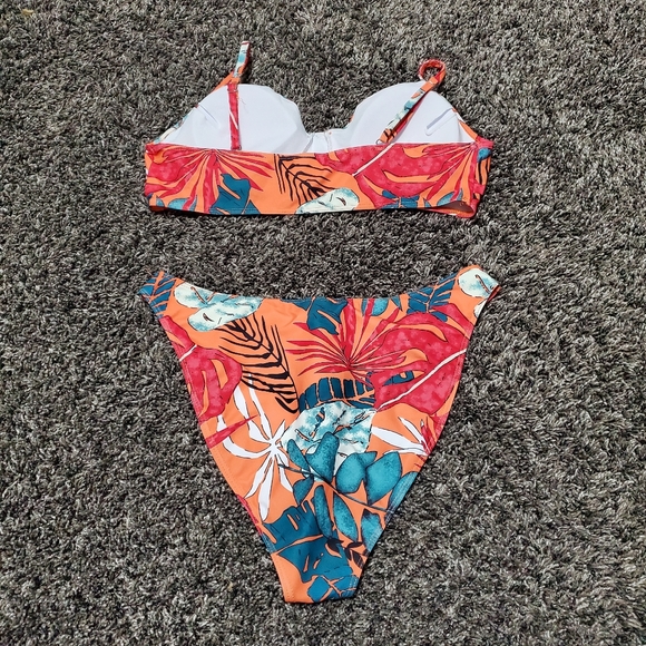 Tropical Bikini Set with Coverup - Picture 7 of 12